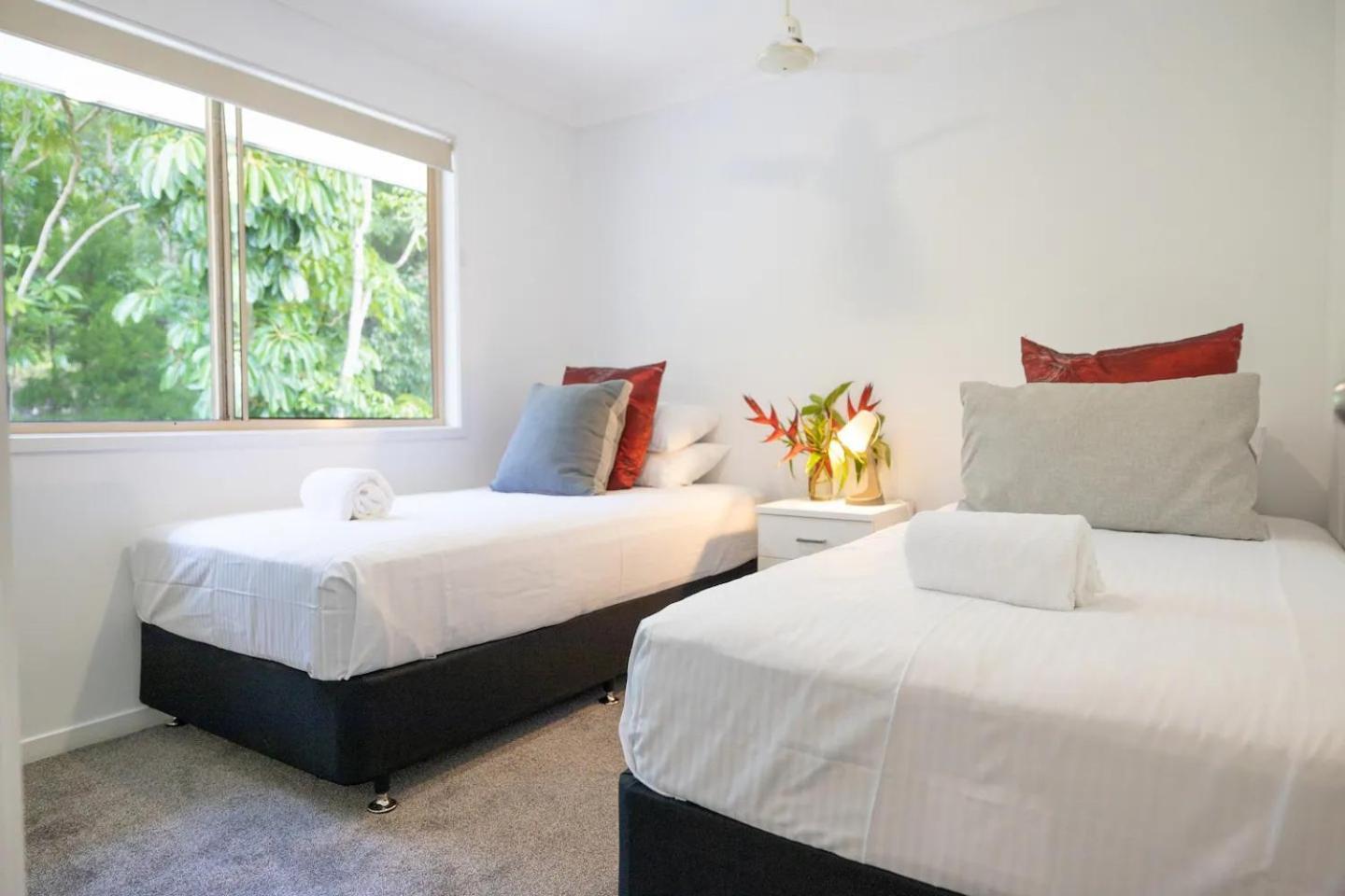 Byron Lakeside Holiday Apartments Byron Bay Phòng bức ảnh